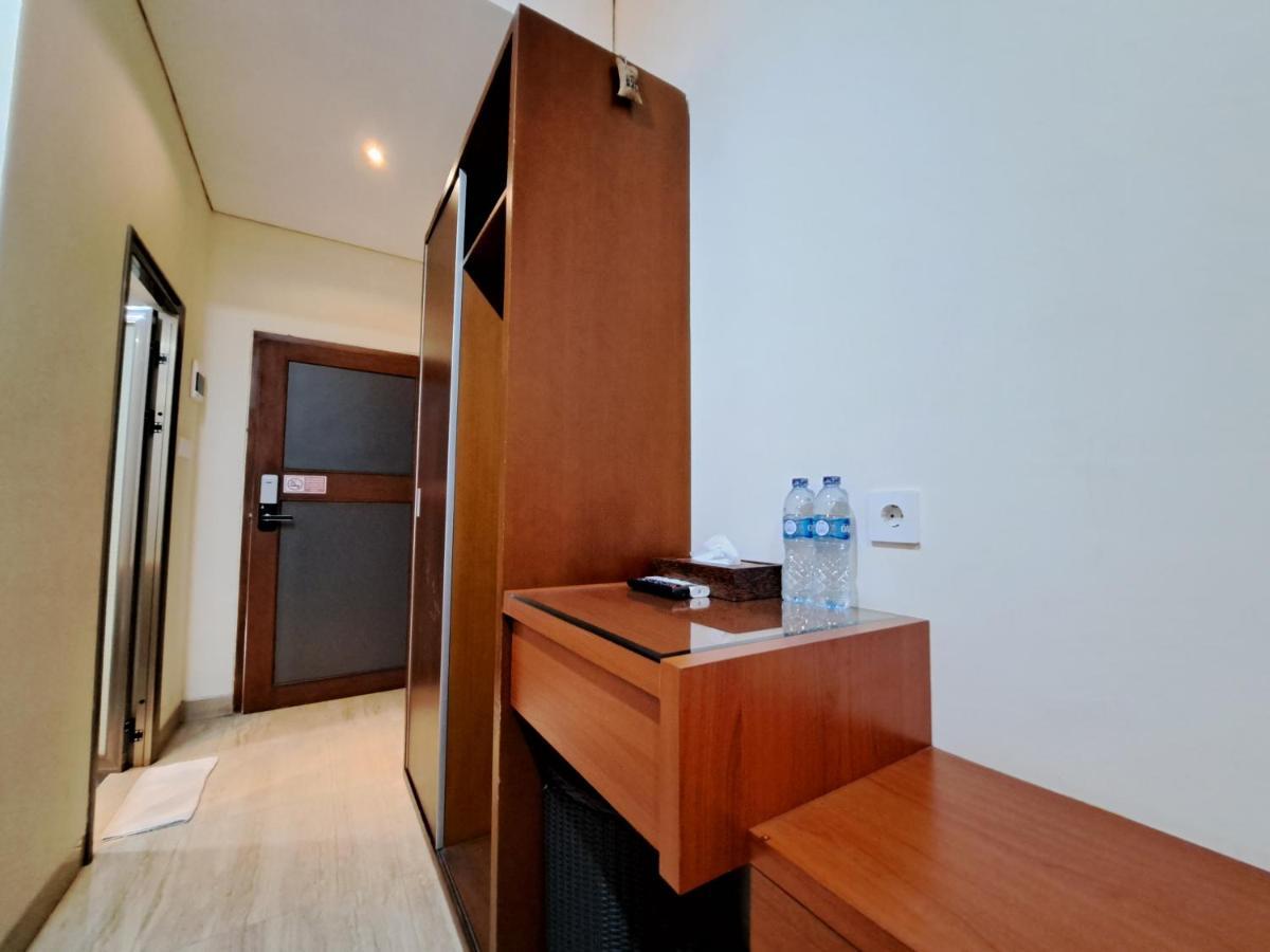 Dewi Uma House Hotel Denpasar  Exterior photo