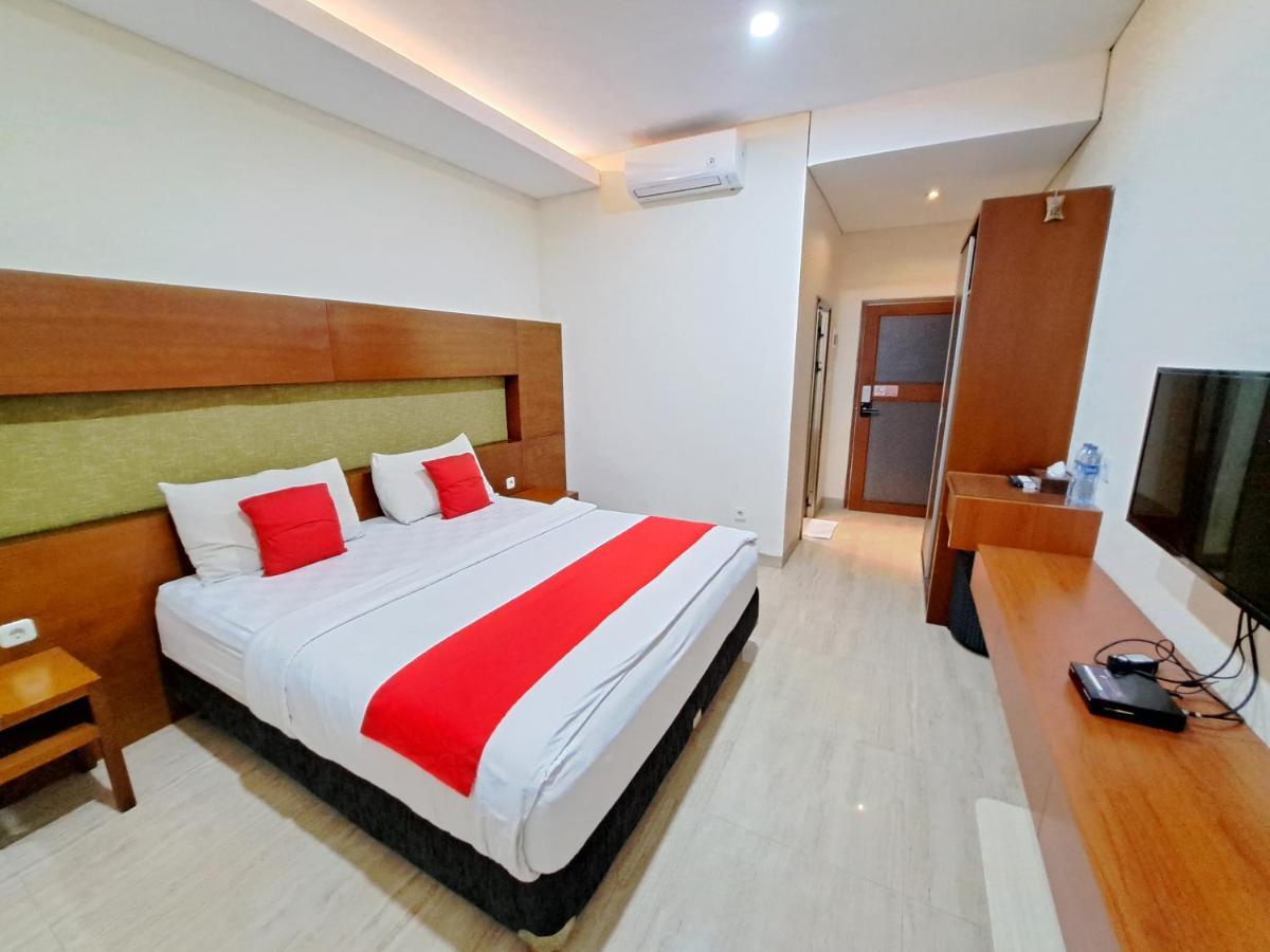 Dewi Uma House Hotel Denpasar  Exterior photo